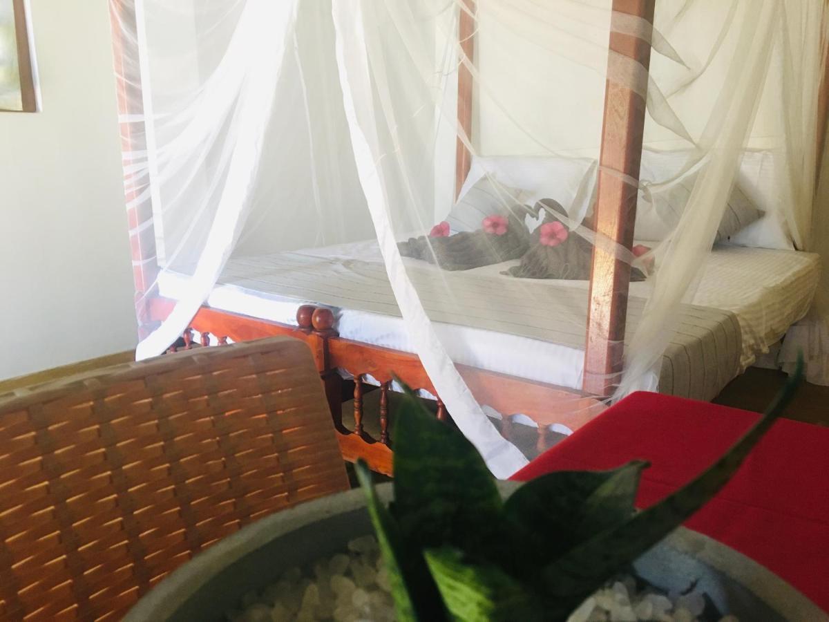 Dilena Beach Inn Tangalle Buitenkant foto