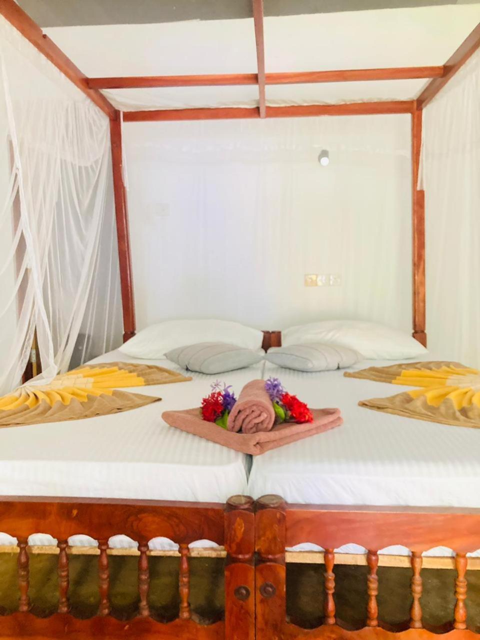 Dilena Beach Inn Tangalle Kamer foto