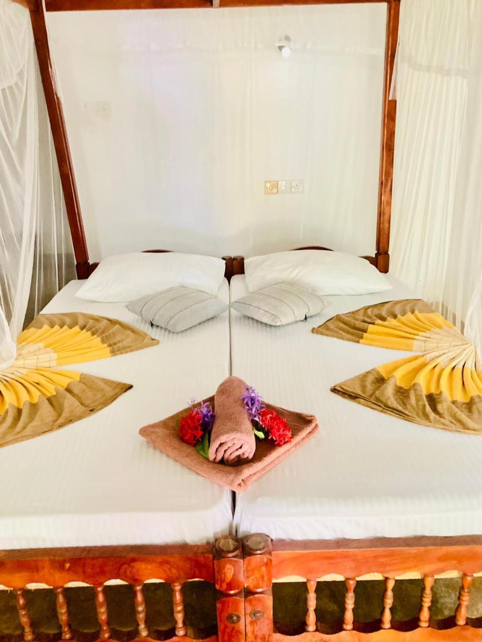 Dilena Beach Inn Tangalle Kamer foto