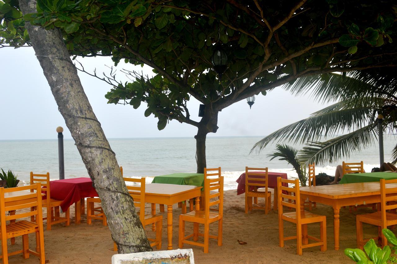 Dilena Beach Inn Tangalle Buitenkant foto