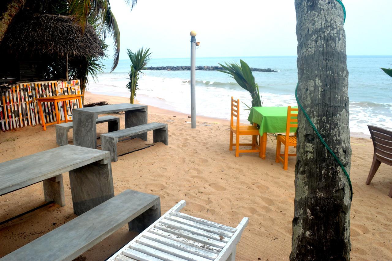 Dilena Beach Inn Tangalle Buitenkant foto