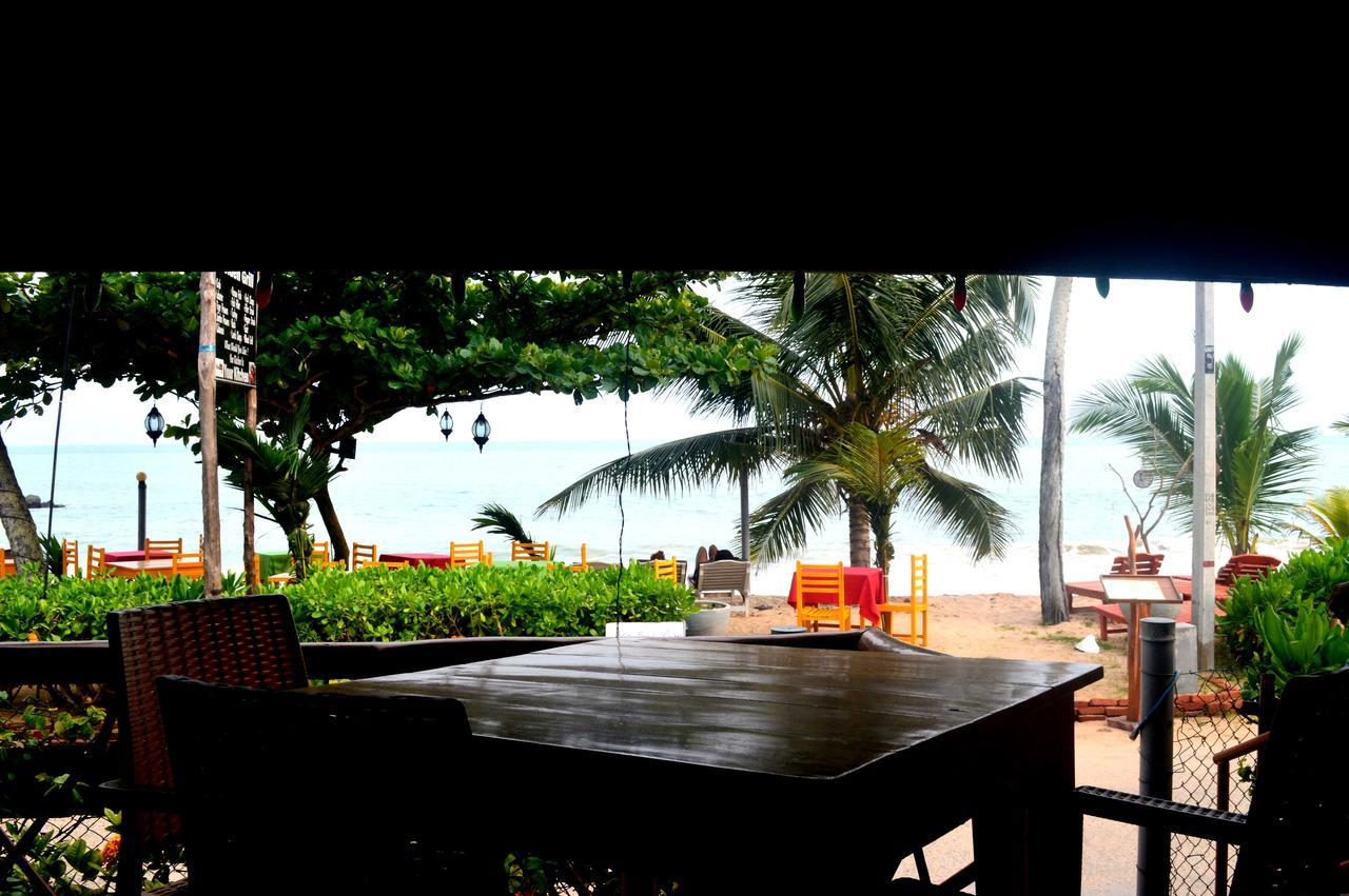 Dilena Beach Inn Tangalle Buitenkant foto