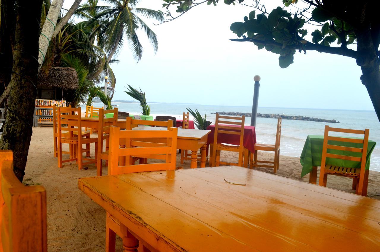 Dilena Beach Inn Tangalle Buitenkant foto